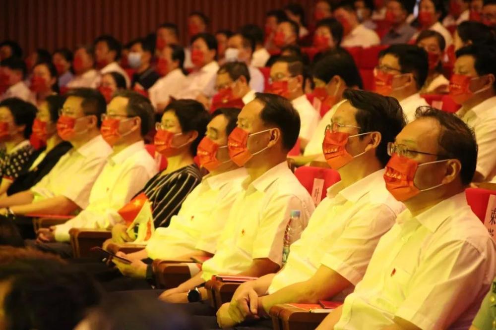 六安市庆祝中国共产党成立100周年群众文艺演出盛大举行